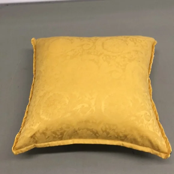 Gianni Versace silk pillow - Picture 4 of 5
